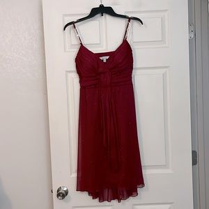 ONLY WORN ONCE! FORMAL RED SPARKLY DRESS : SIZE LARGE